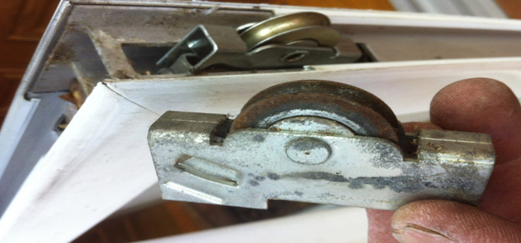 screen door roller repair in Canyon Lake